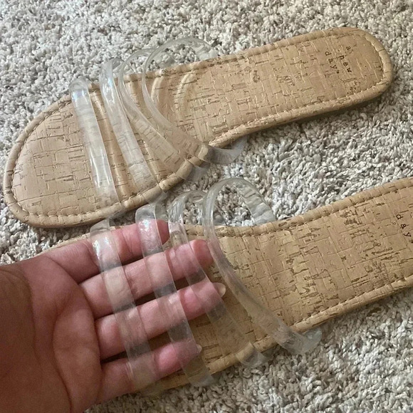 A new day jelly sandal size 9.5 - Picture 3 of 6